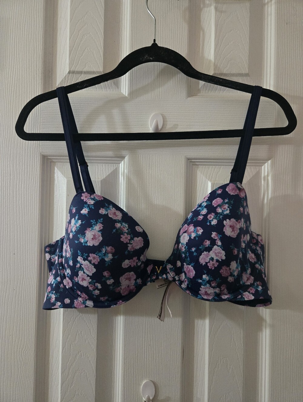 38C Victoria's Secret underwire bra